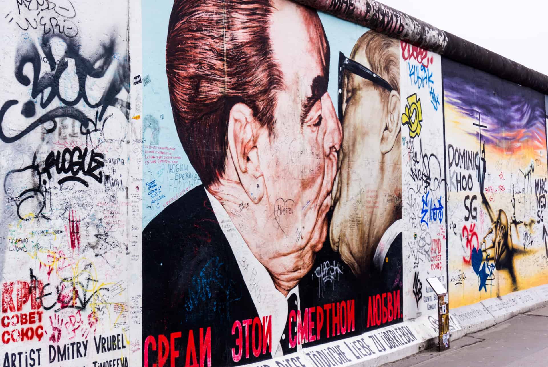 le baiser fraternel socialiste