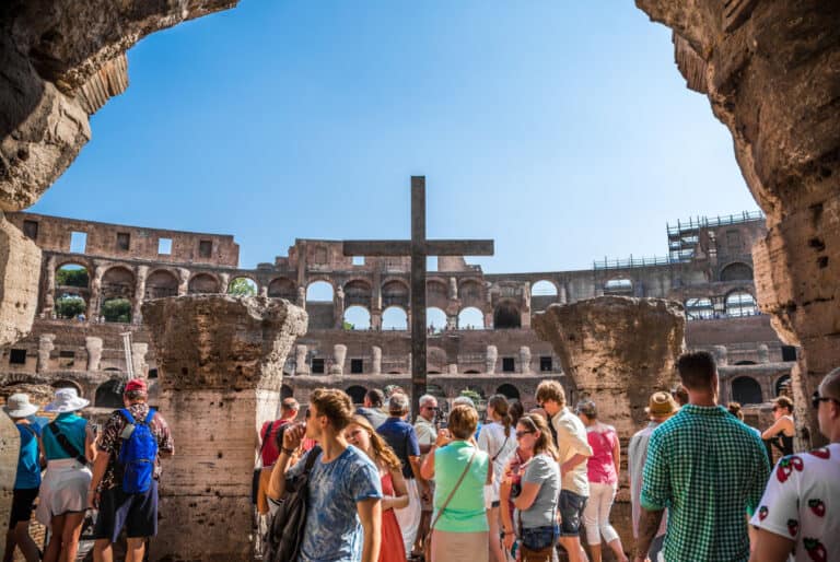 Visite guidée Colisée, arènes, souterrains et forum romain