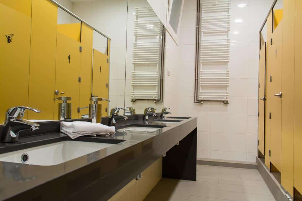 the central house barcelona gracia salle de bain