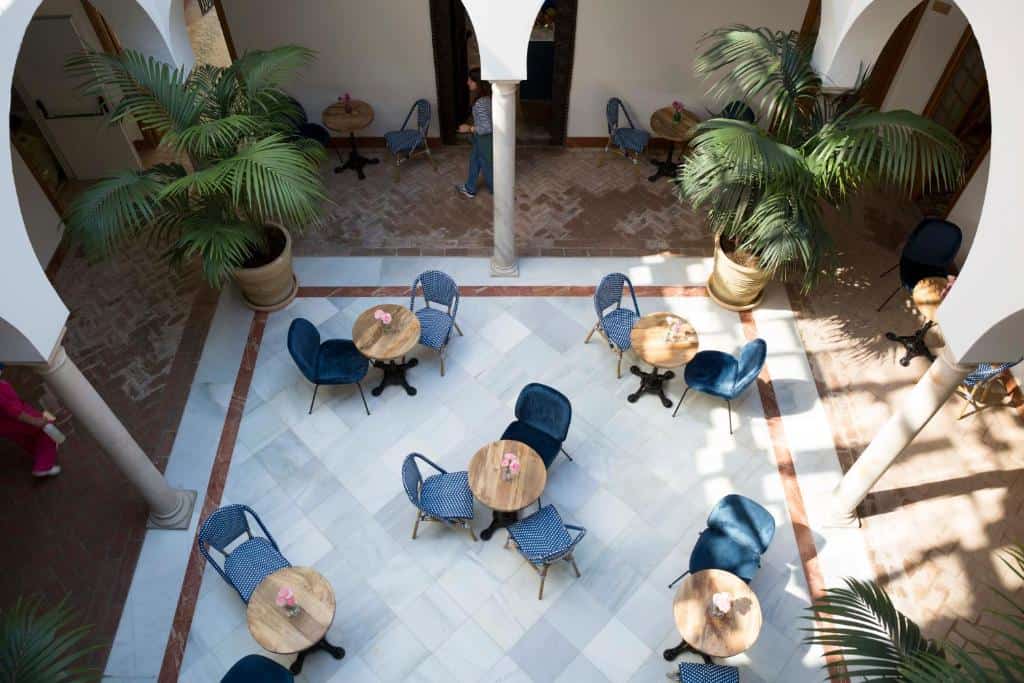 santiago casa palacio seville