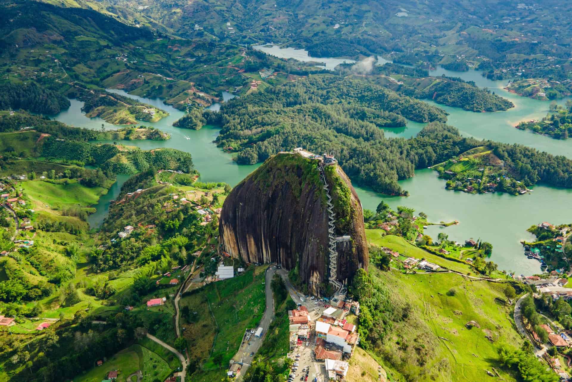 piedra del penol colombie