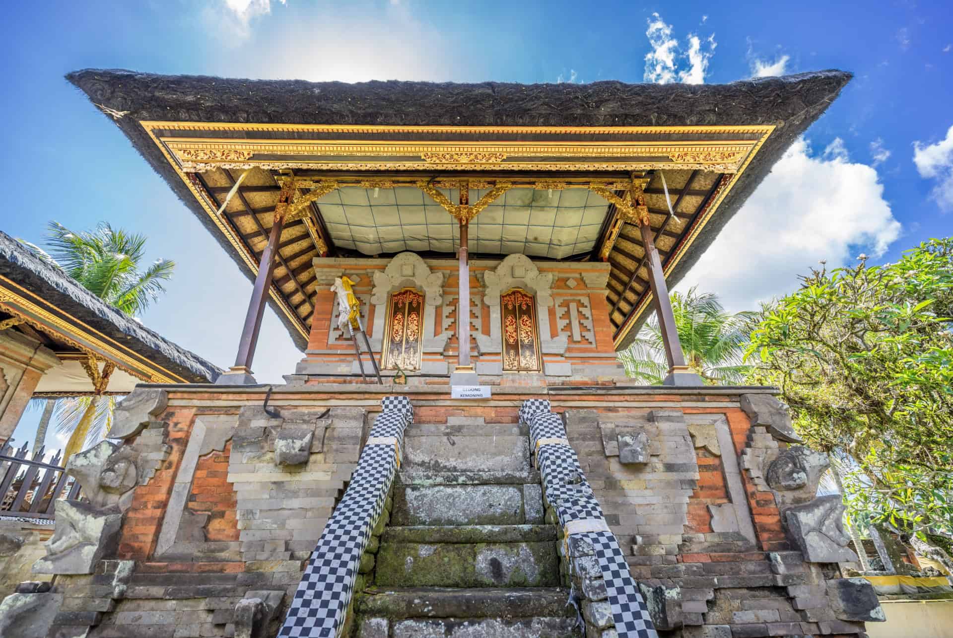 temple pura penataran sasih