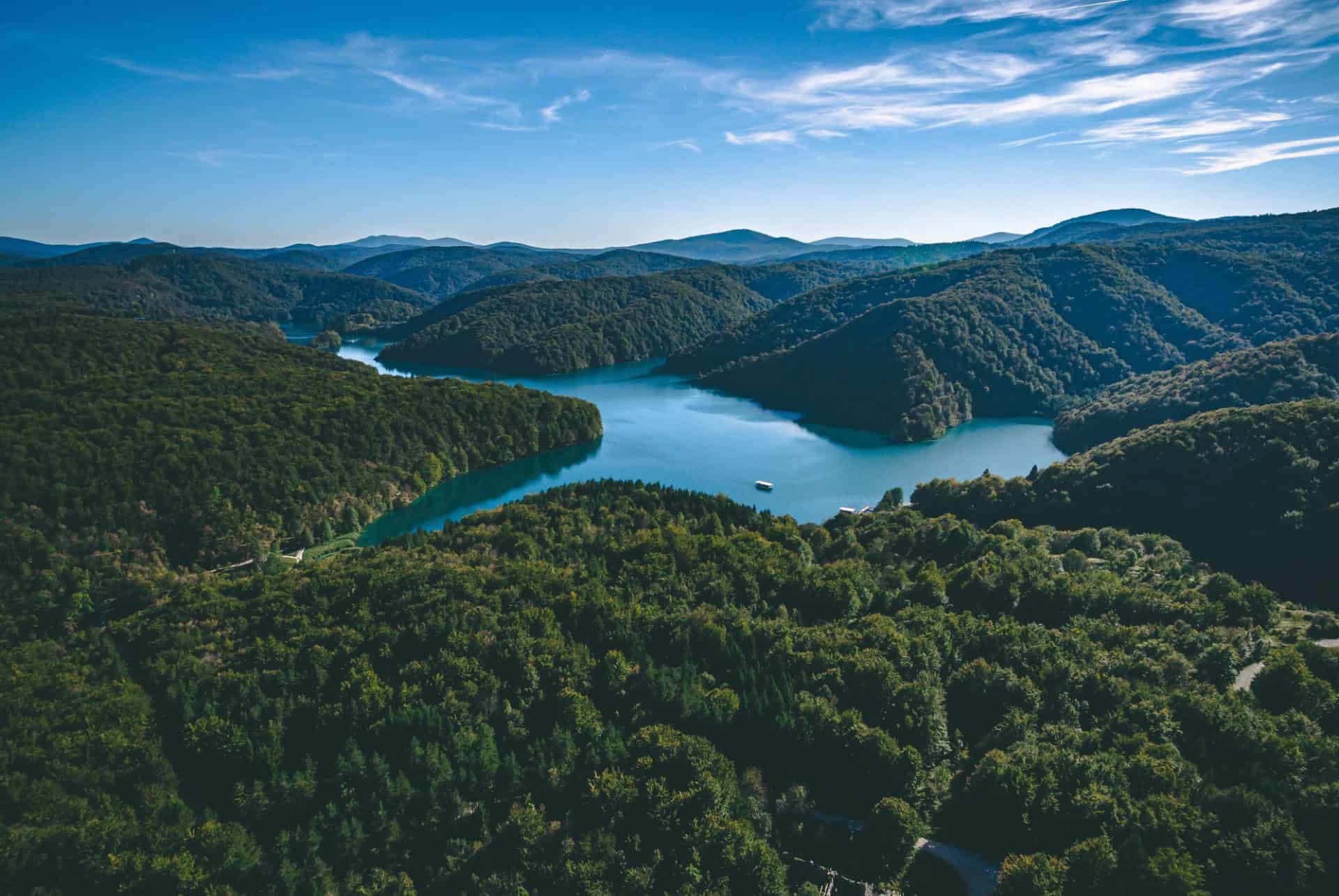 lacs bleus plitvice au printemps