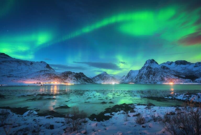 Chasse aux aurores boréales avec des locaux