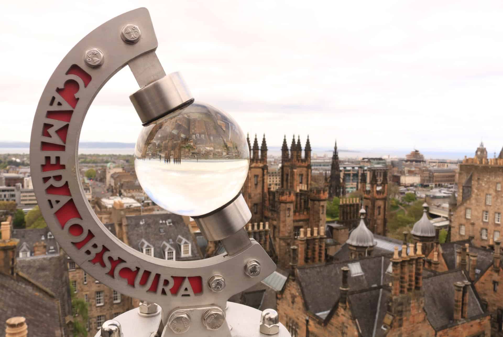 rooftop world of illusions