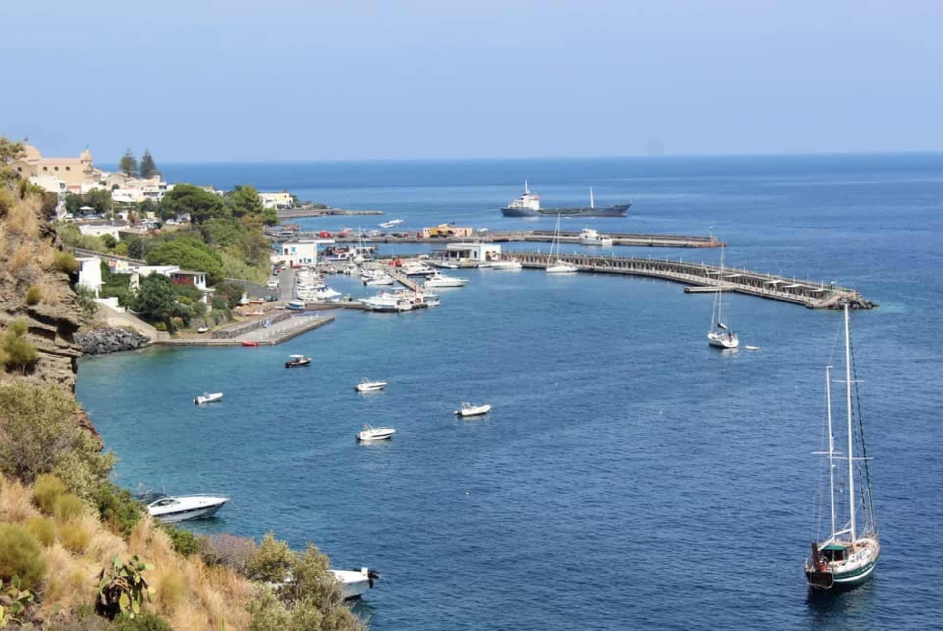 excursion iles eoliennes