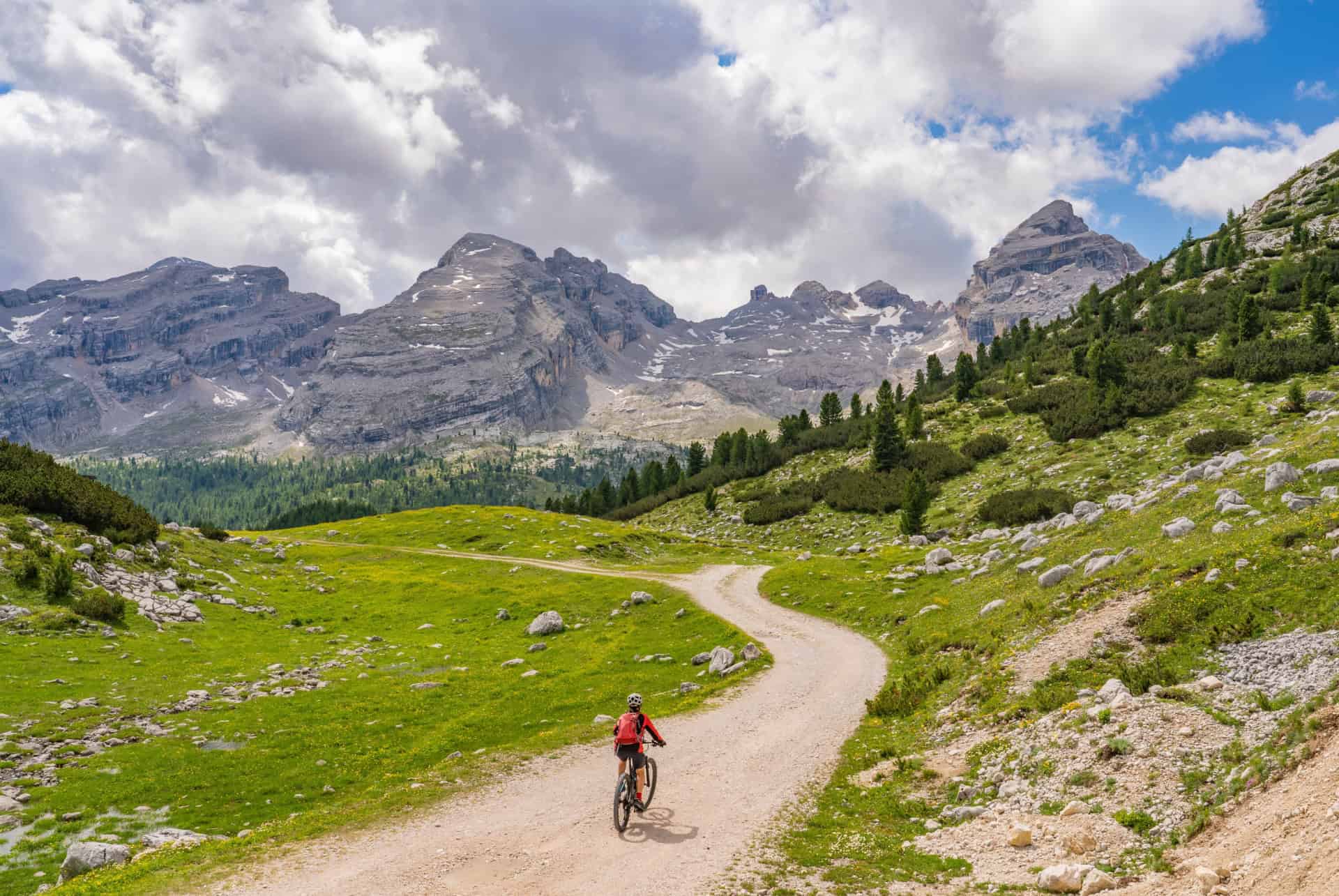 que faire dans les dolomites vallee de alta badia