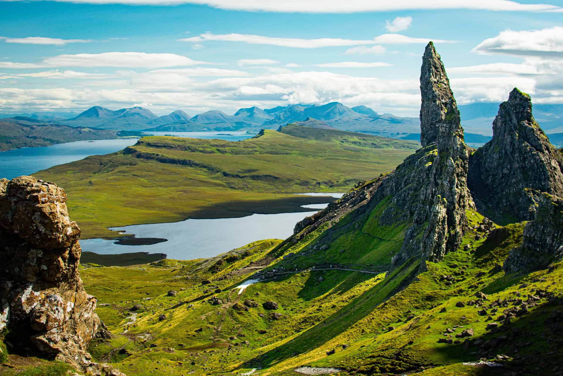 old man of storr road trip en ecosse